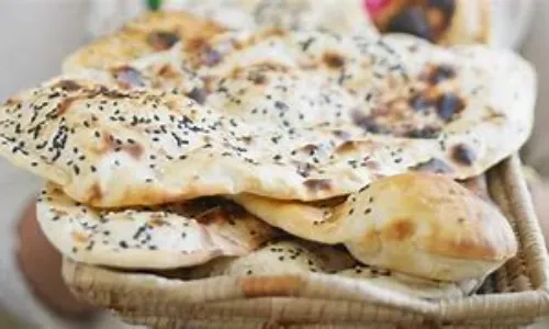 Sesame Cheese Naan